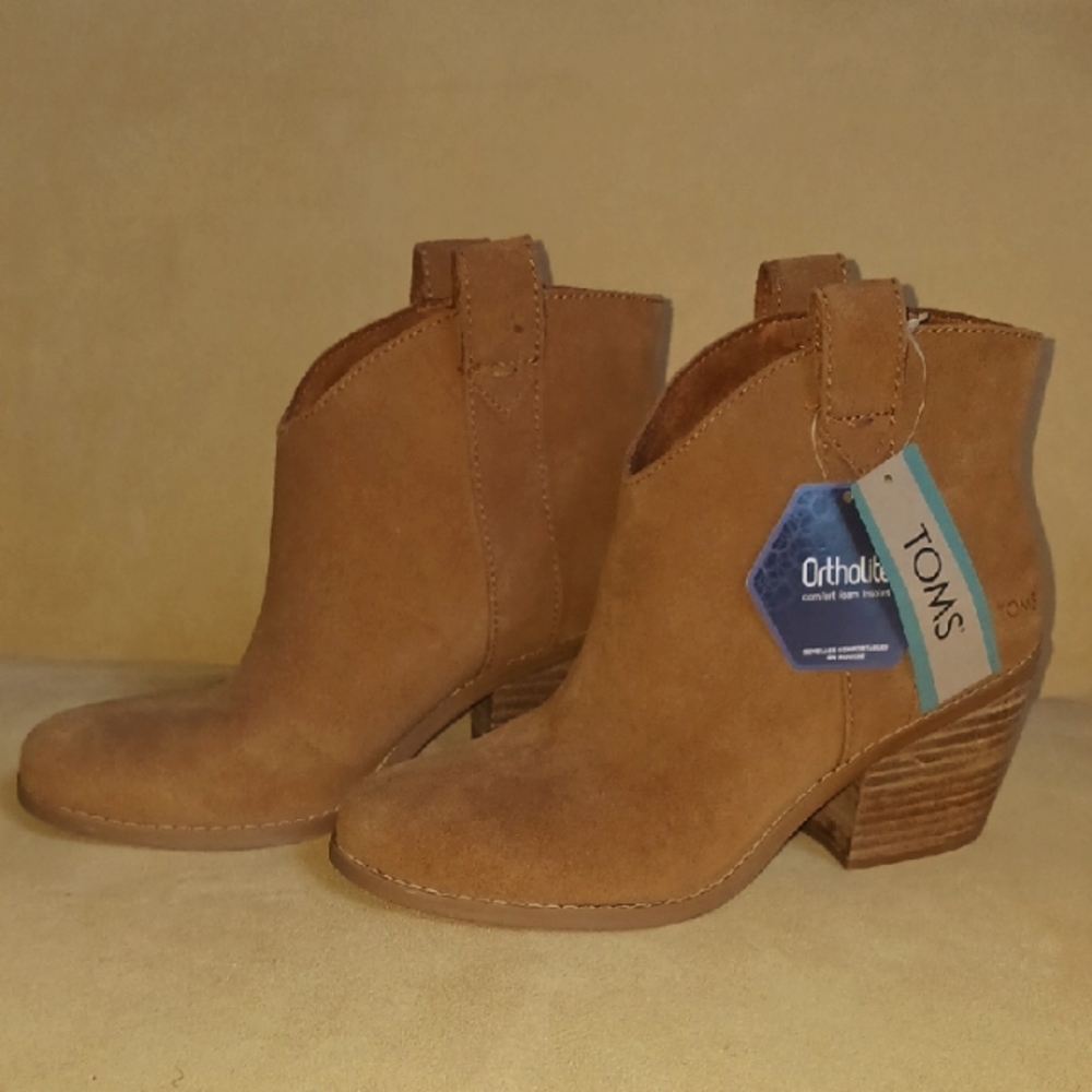 TOMS Women's Tan Ankle Boots Size 6